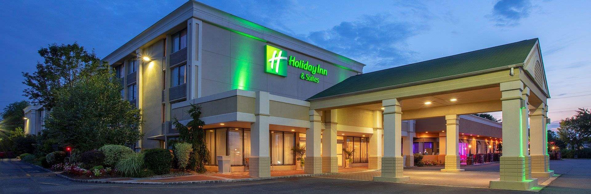 Holiday Inn & Suites Parsippany Fairfield